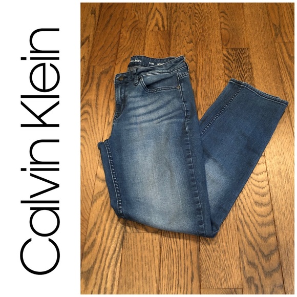 Calvin Klein Denim - EUC Calvin Klein Skinny Jeans